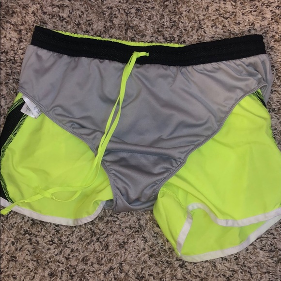 nike athletic shorts! - Picture 3 of 4